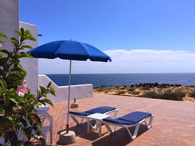 Terrace with sea views